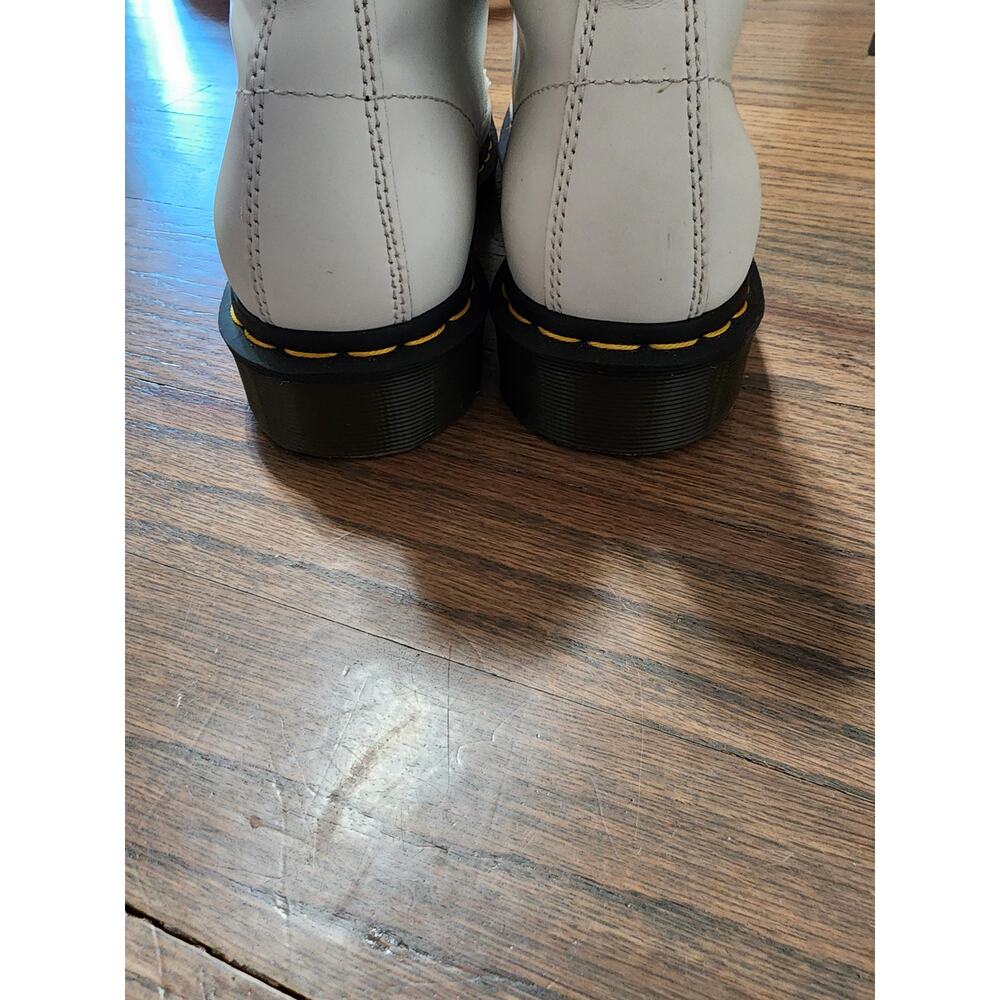 Dr. Martens 1460 boots in white - Picture 6 of 6